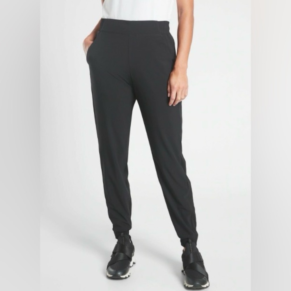 Athleta Brooklyn Lined Jogger Pants Size 6 Solid Black Athleisure Travel